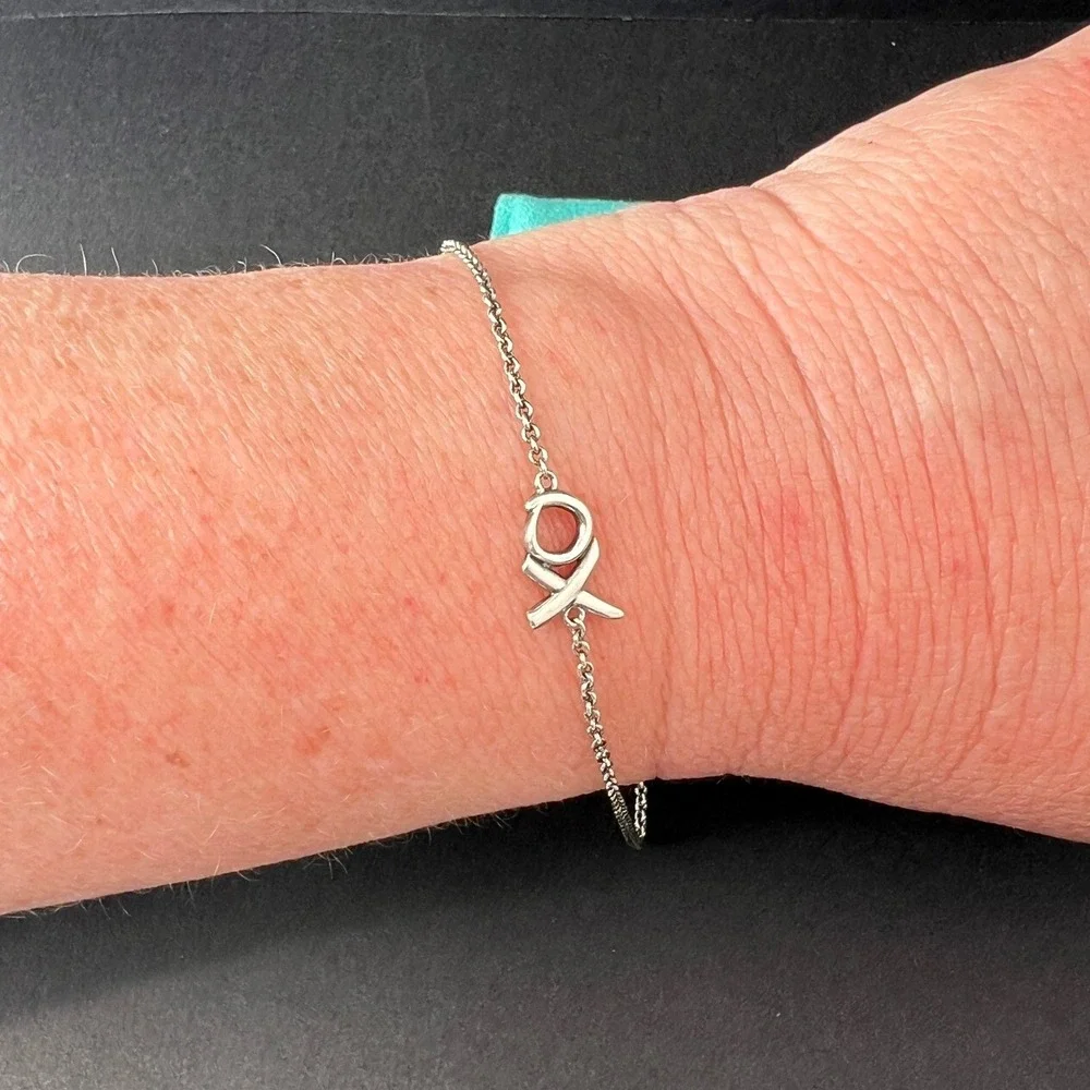 Tiffany & Co. Paloma Picasso Graffiti "XO" Bracelet – Sterling Silver - Picture 4 of 6